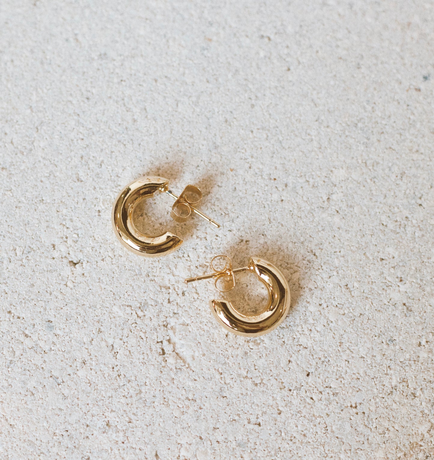 The Allie Mini Chunky Hoops