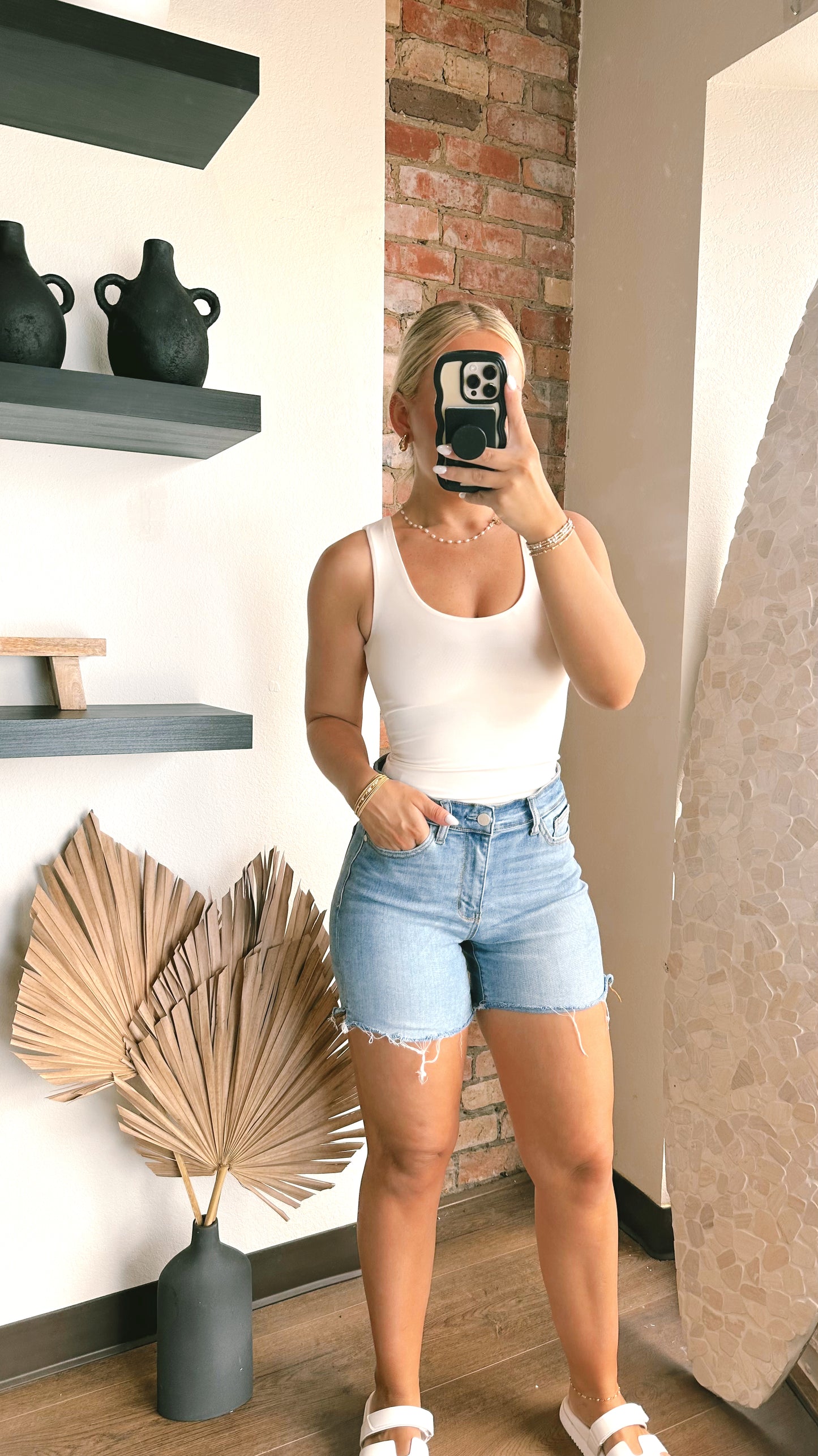 The Reversible Scoop Neck Tank- Ivory