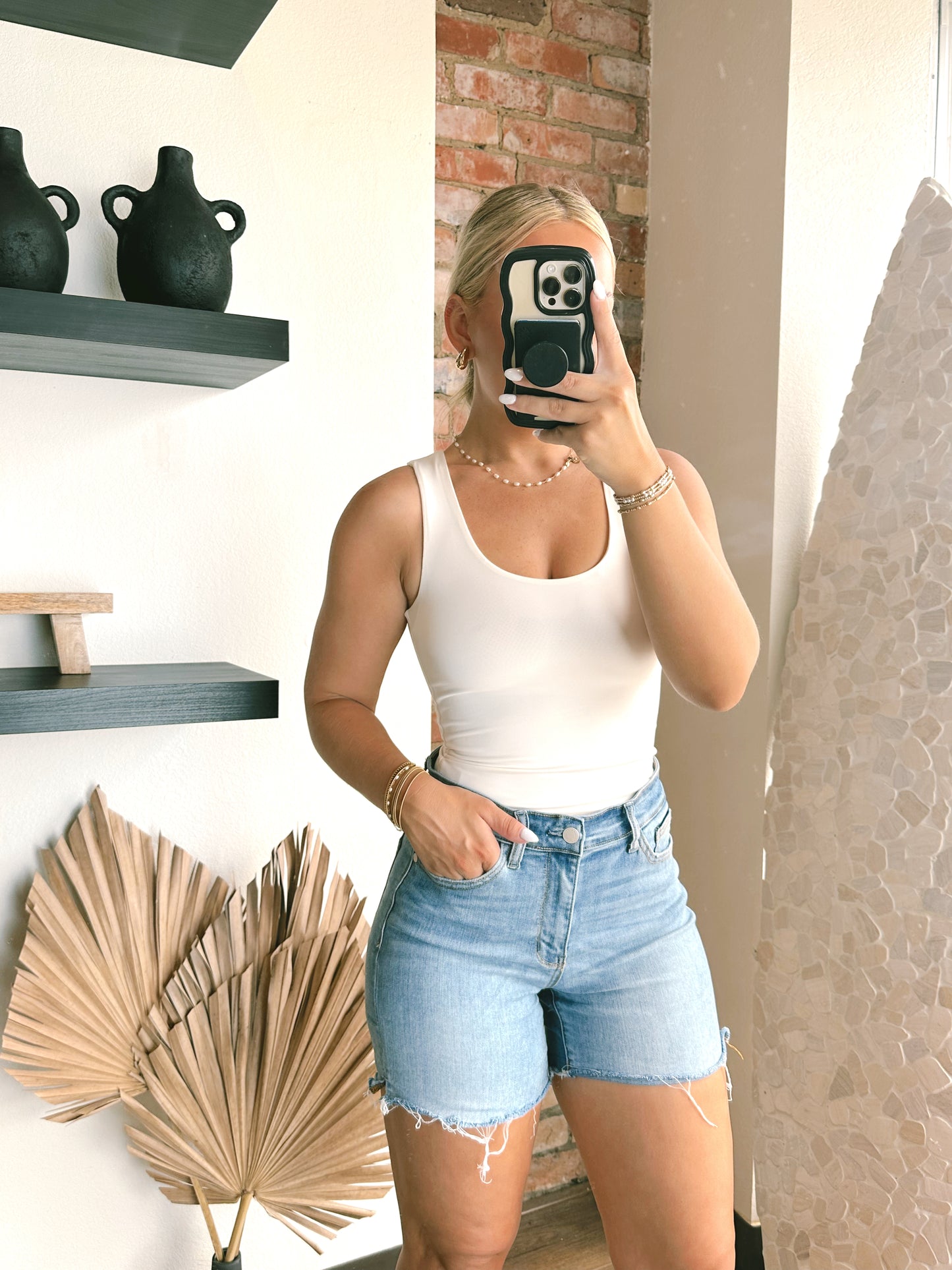 The Reversible Scoop Neck Tank- Ivory