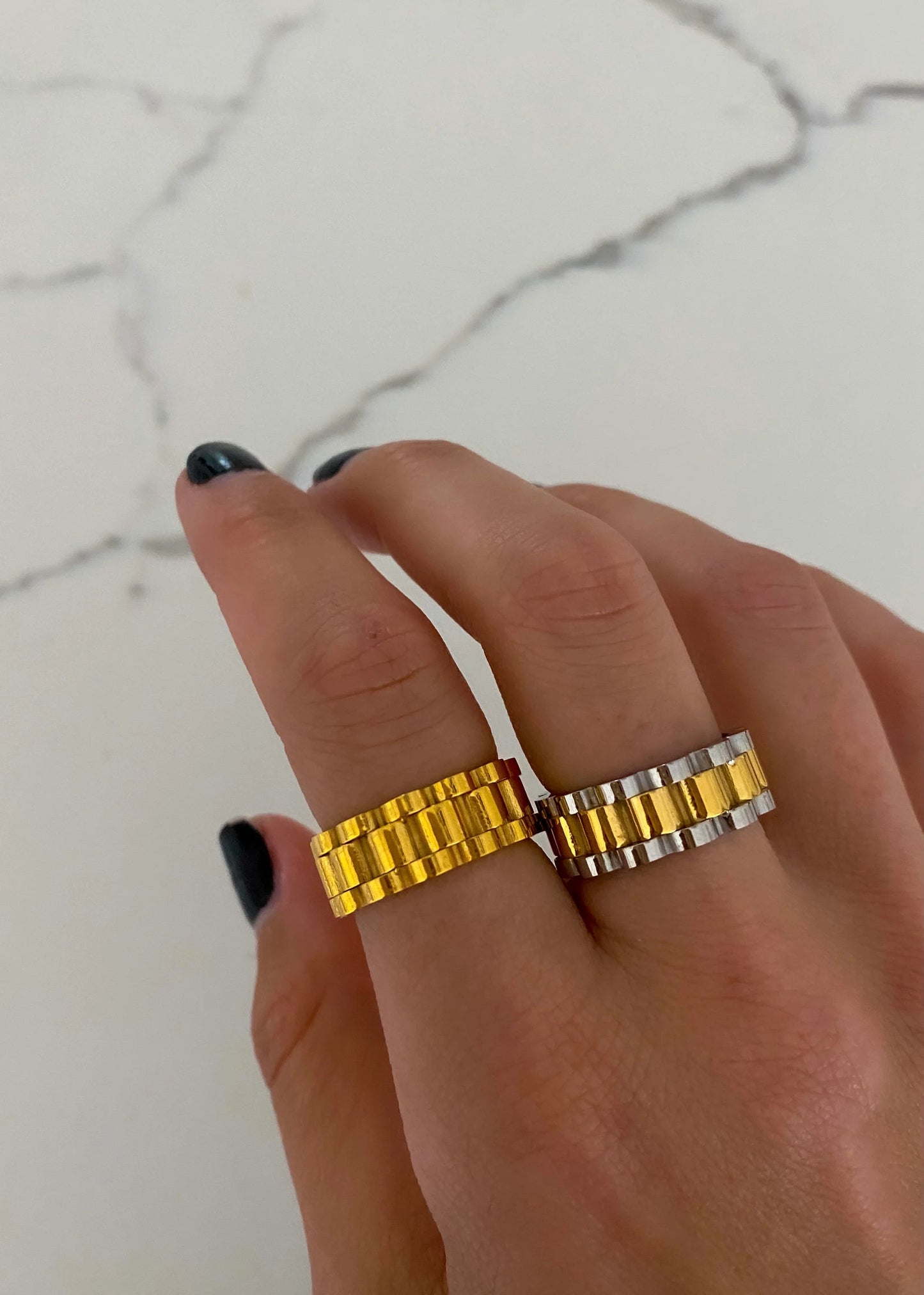CHANSUTTPEARLS- Chain Ring- Gold